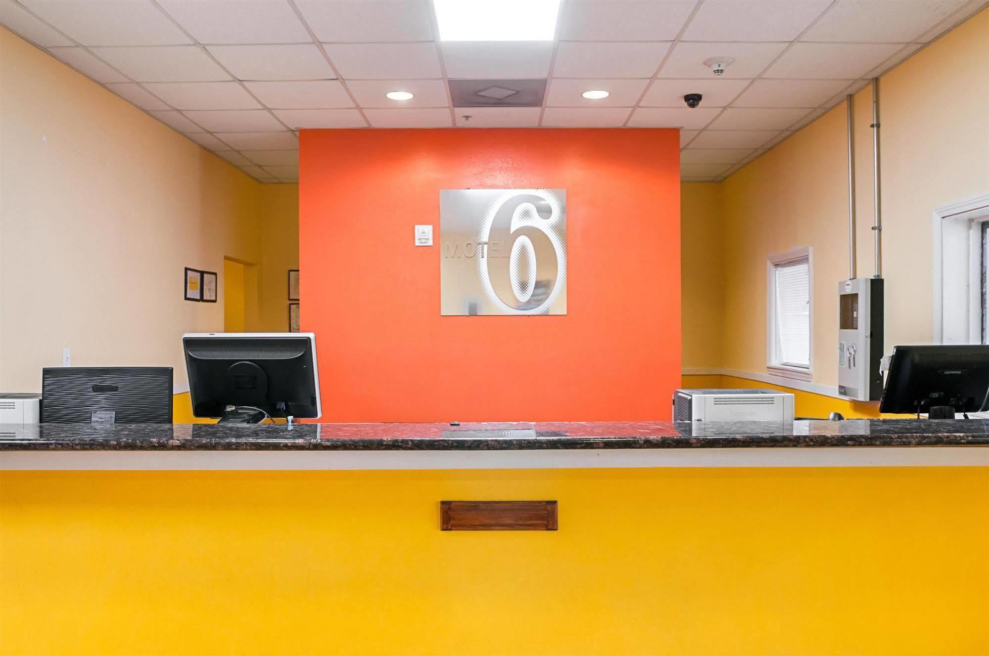 Motel 6-New Orleans, La - Near Downtown Bagian luar foto